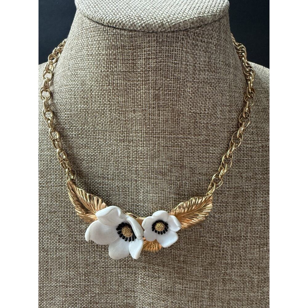 VTG Signed Louis Feraud Paris Blossoms Spring Gold Tone White Dogwood Necklace